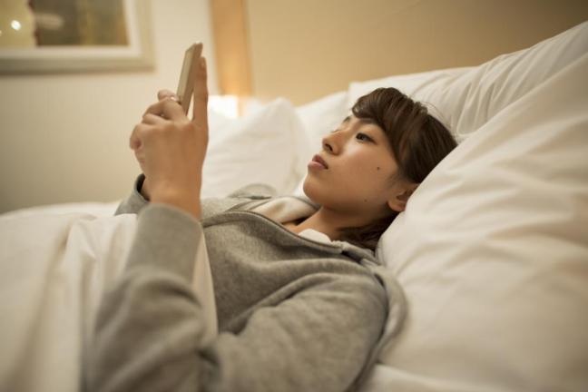 donna al telefono.jpg